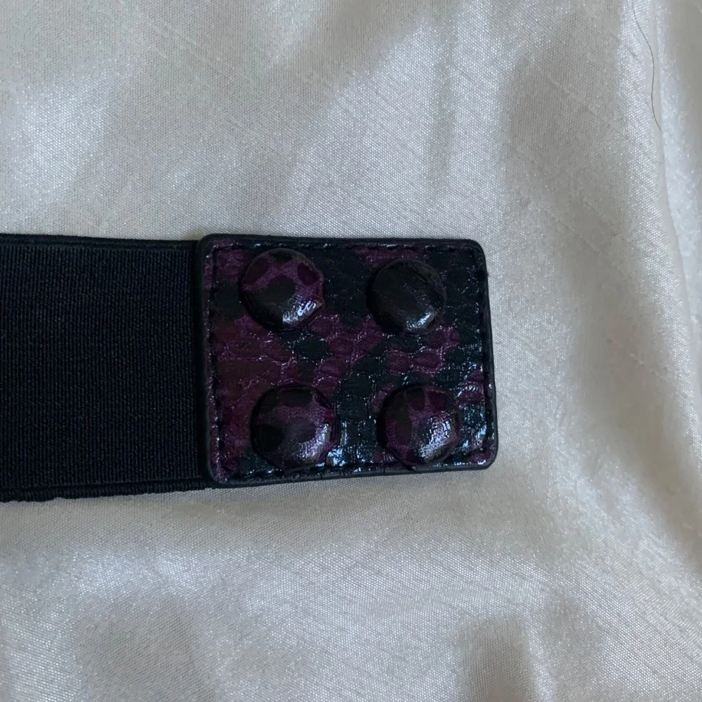 NWOT White House Black Market Purple/Black Snakeprint Belt sz M